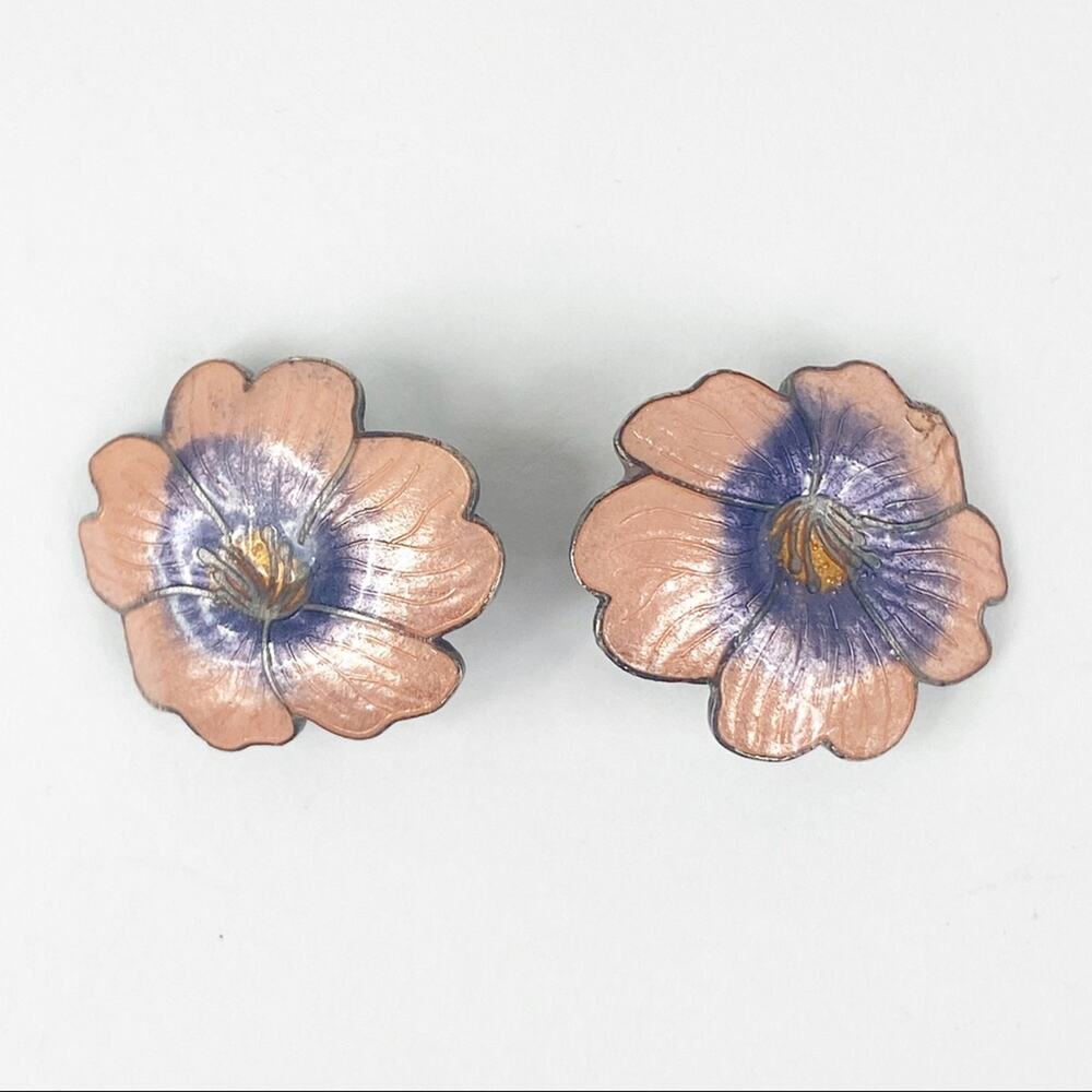 Vintage Enameled Flower Clip On Earrings